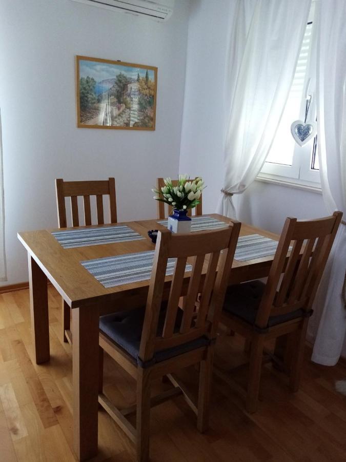 Apartman Mikola With Sea View Trogir Extérieur photo