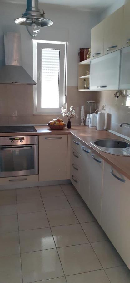 Apartman Mikola With Sea View Trogir Extérieur photo