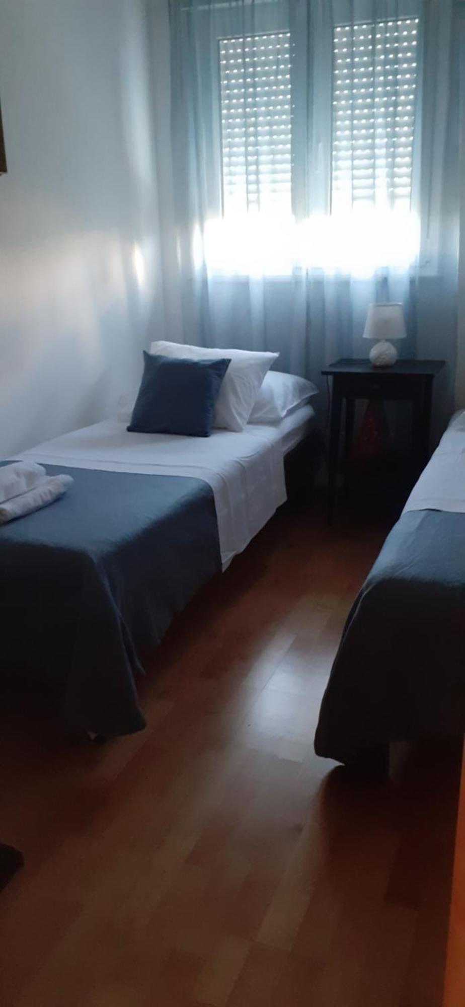 Apartman Mikola With Sea View Trogir Extérieur photo
